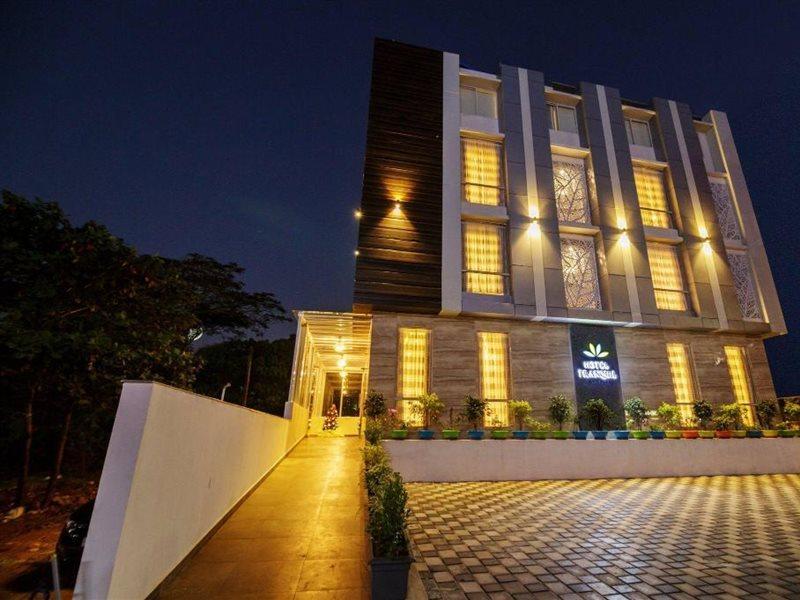 Hotel Tranquil Manipal Buitenkant foto