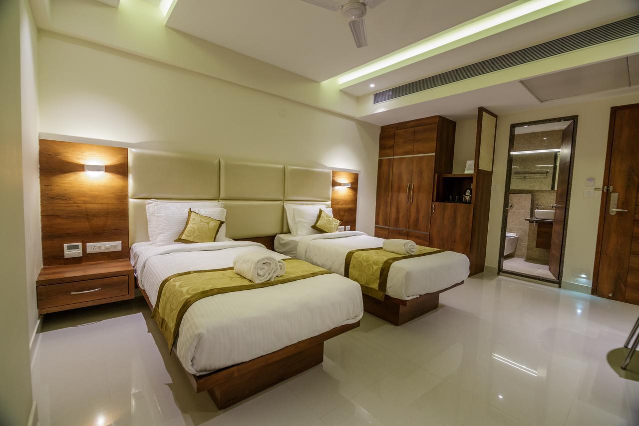 Hotel Tranquil Manipal Buitenkant foto