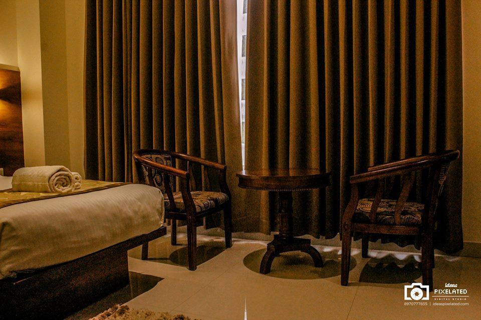 Hotel Tranquil Manipal Buitenkant foto