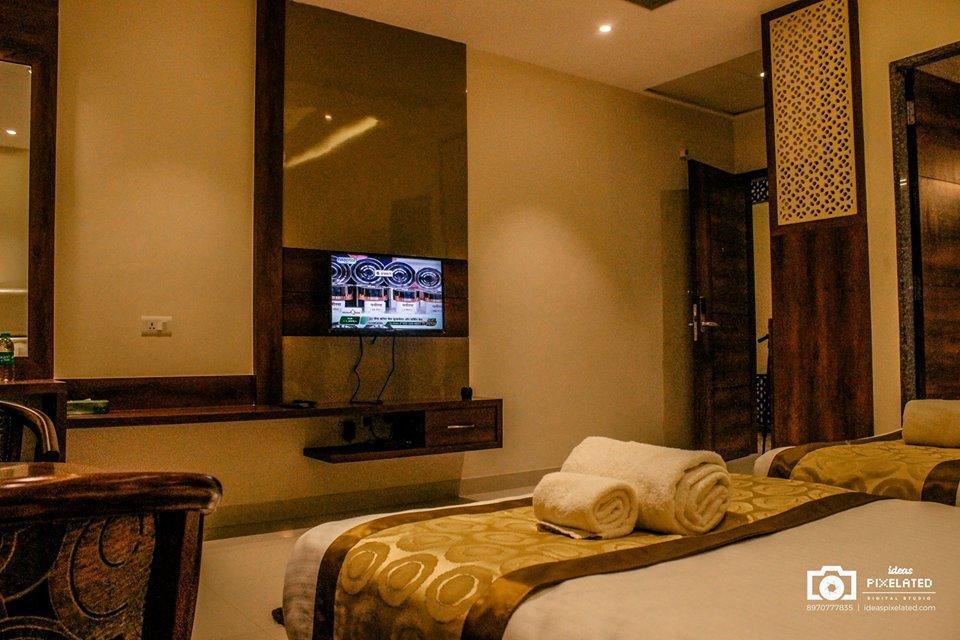 Hotel Tranquil Manipal Buitenkant foto
